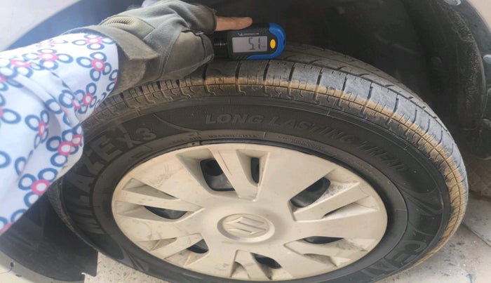 2014 Maruti Swift VXI, Petrol, Manual, 78,469 km, tyre