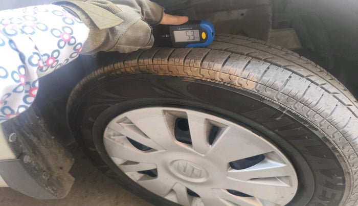 2014 Maruti Swift VXI, Petrol, Manual, 78,469 km, tyre