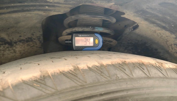 2019 Mahindra XUV500 W11, Diesel, Manual, 49,893 km, tyre