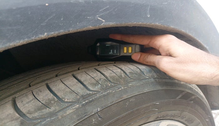 2024 KIA CARENS Prestige (O) 1.5 Petrol 7 STR, Petrol, Manual, 8,254 km, tyre