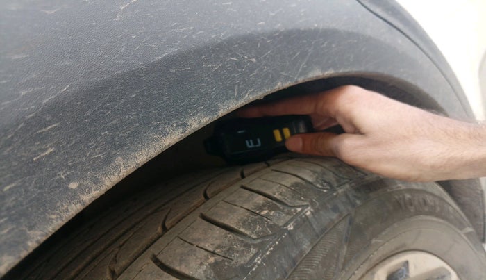 2024 KIA CARENS Prestige (O) 1.5 Petrol 7 STR, Petrol, Manual, 8,254 km, tyre