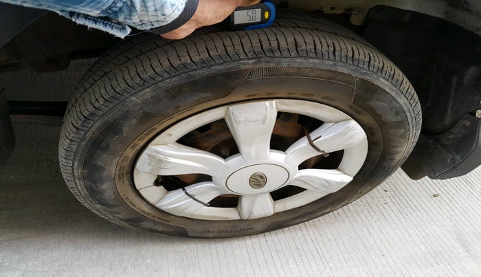 2013 Mahindra Xylo D4 BS-III, Diesel, Manual, 67,049 km, tyre