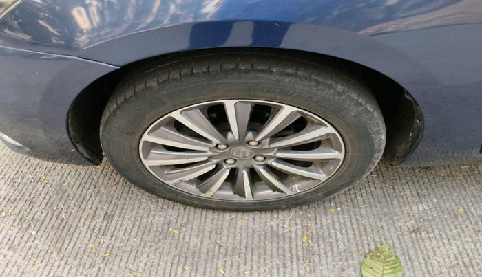 2019 Maruti Ciaz ALPHA  AT 1.5 SHVS PETROL, Petrol, Automatic, 28,934 km, tyre