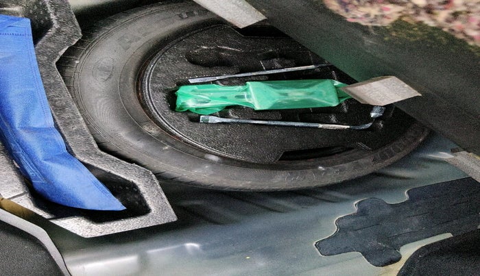 2019 Maruti Ciaz ALPHA  AT 1.5 SHVS PETROL, Petrol, Automatic, 28,934 km, tyre