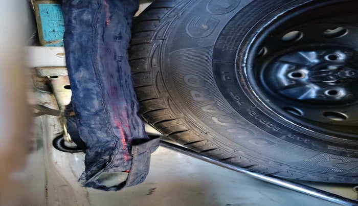 2015 Hyundai Eon D-LITE+, Petrol, Manual, 82,437 km, tyre