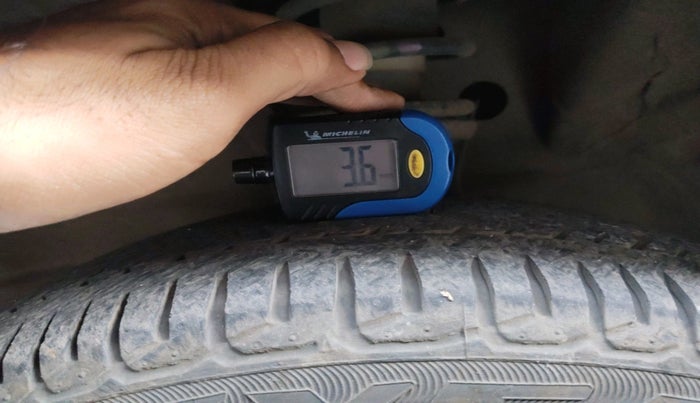 2014 Maruti Wagon R 1.0 VXI, Petrol, Manual, 63,582 km, tyre