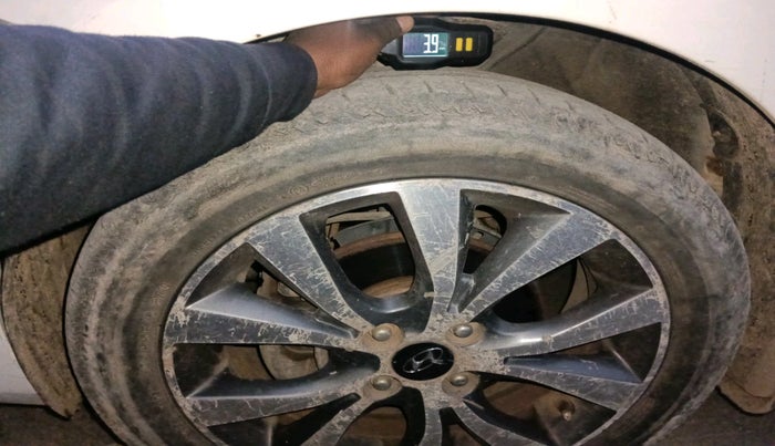 2014 Hyundai Verna FLUIDIC 1.6 VTVT SX, Petrol, Manual, 93,210 km, tyre