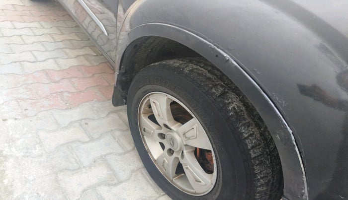 2012 Mahindra XUV500 W8 AWD, Diesel, Manual, 1,27,246 km, tyre