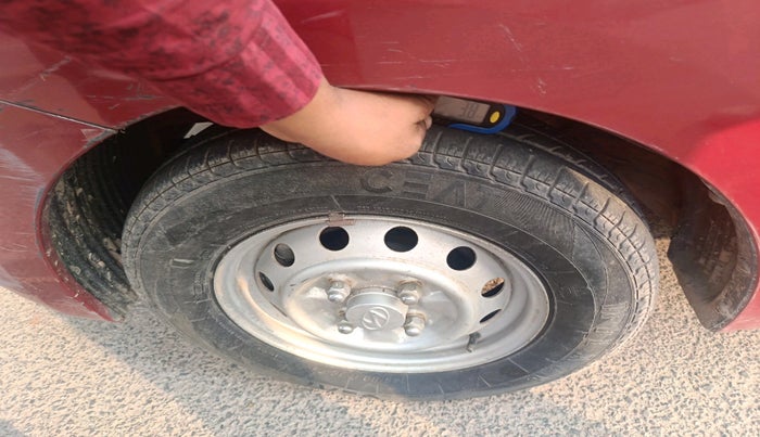 2014 Hyundai Eon D-LITE+, Petrol, Manual, 16,062 km, tyre