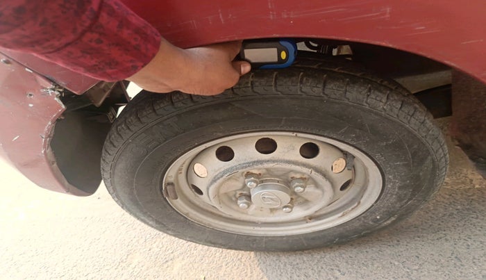 2014 Hyundai Eon D-LITE+, Petrol, Manual, 16,062 km, tyre