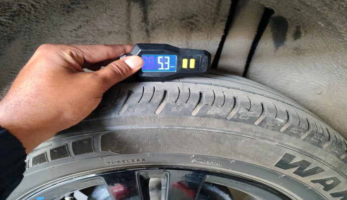 2019 Maruti Vitara Brezza ZDI AMT, Diesel, Automatic, 31,118 km, tyre