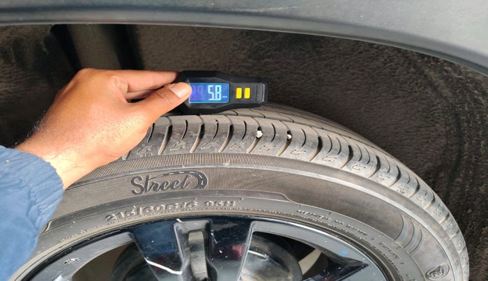 2019 Maruti Vitara Brezza ZDI AMT, Diesel, Automatic, 31,118 km, tyre