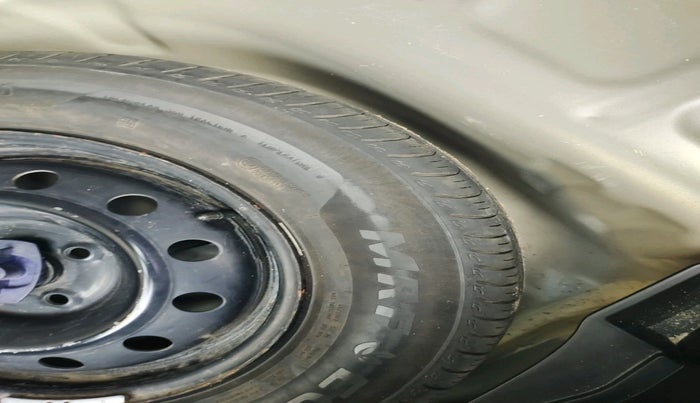 2024 Maruti Swift VXi, Petrol, Manual, 21,057 km, tyre