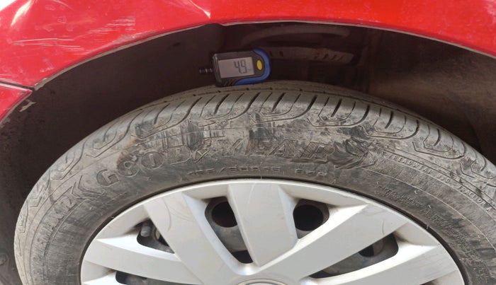 2016 Volkswagen Polo COMFORTLINE 1.2L, Petrol, Manual, 62,125 km, tyre