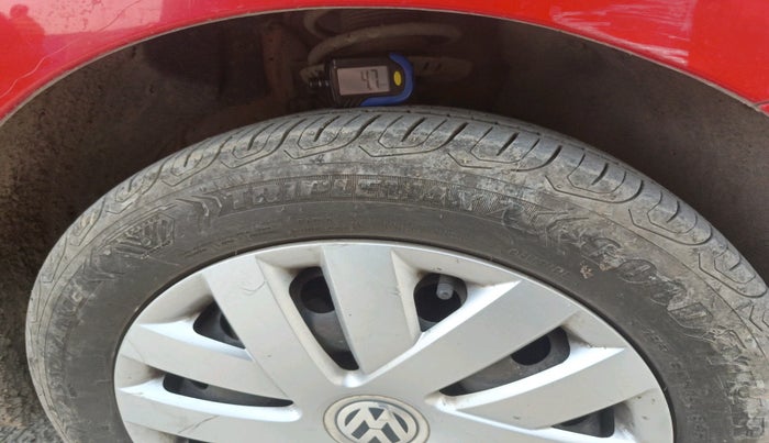 2016 Volkswagen Polo COMFORTLINE 1.2L, Petrol, Manual, 62,125 km, tyre