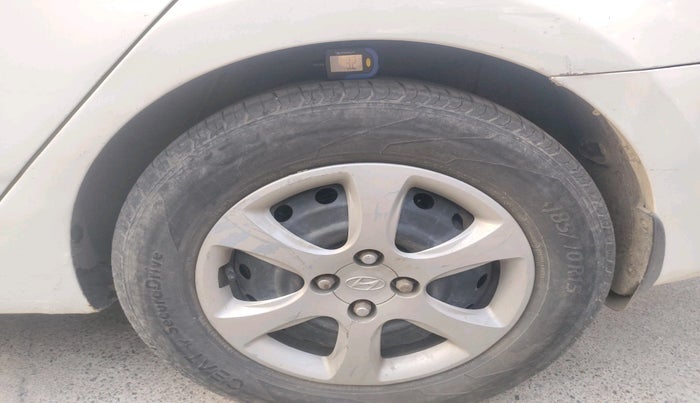 2012 Hyundai Verna FLUIDIC 1.6 VTVT EX, Petrol, Manual, 1,91,607 km, tyre