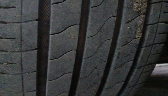 2022 Maruti BREZZA ZXI SMART HYBRID , Petrol, Manual, 36,748 km, tyre