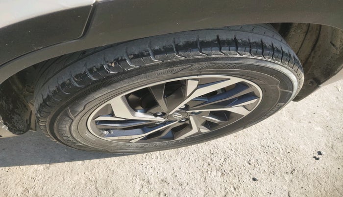 2021 Hyundai Creta SX (O) AT 1.5 DIESEL, Diesel, Automatic, 87,413 km, tyre