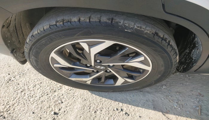 2021 Hyundai Creta SX (O) AT 1.5 DIESEL, Diesel, Automatic, 87,413 km, tyre