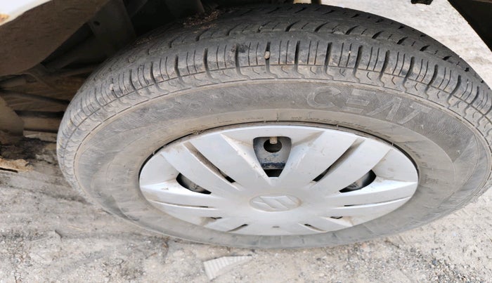 2014 Maruti Alto 800 LXI, Petrol, Manual, 1,22,906 km, tyre