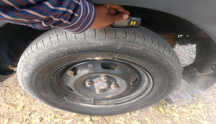 2019 Renault TRIBER RXL MT, Petrol, Manual, 84,890 km, tyre