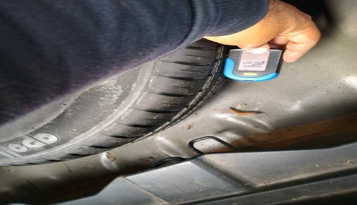 2018 Maruti Dzire VXI, Petrol, Manual, 19,334 km, tyre