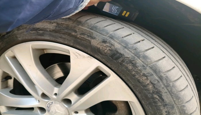 2013 Mercedes Benz C Class 200 CGI AVANTGARDE, Petrol, Automatic, 23,402 km, tyre