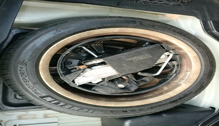 2013 Mercedes Benz C Class 200 CGI AVANTGARDE, Petrol, Automatic, 23,402 km, tyre