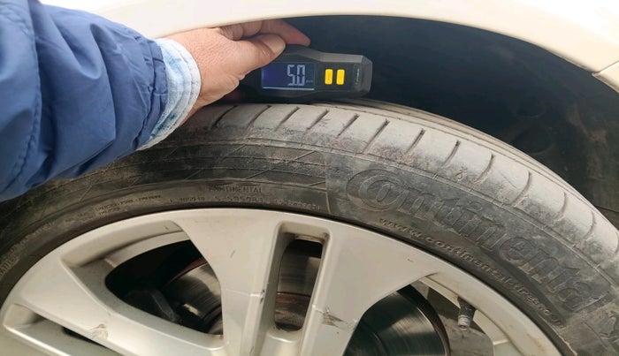 2013 Mercedes Benz C Class 200 CGI AVANTGARDE, Petrol, Automatic, 23,402 km, tyre