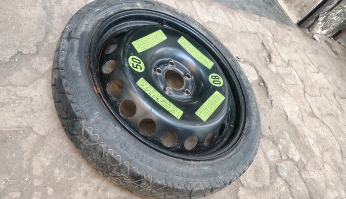 2011 Audi A4 2.0 TDI, Diesel, Automatic, 1,04,297 km, tyre