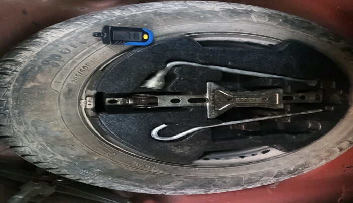 2017 Maruti Vitara Brezza VDI (O), Diesel, Manual, 1,00,223 km, tyre