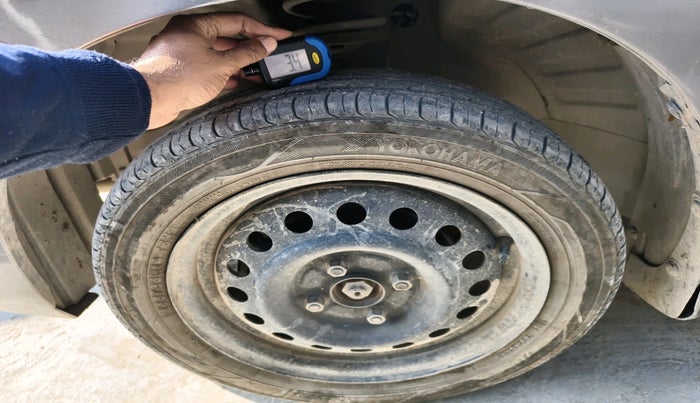 2013 Maruti Wagon R 1.0 VXI, Petrol, Manual, 1,02,448 km, tyre