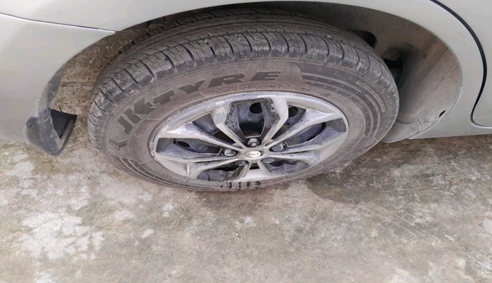 2021 Maruti Dzire VXI, Petrol, Manual, 75,000 km, tyre