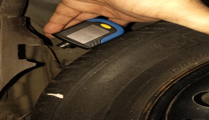 2011 Hyundai i20 SPORTZ 1.2, Petrol, Manual, 1,31,448 km, tyre