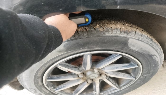 2011 Hyundai i20 SPORTZ 1.2, Petrol, Manual, 1,31,448 km, tyre