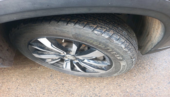 2019 MG HECTOR SHARP 1.5 DCT PETROL, Petrol, Automatic, 1,06,349 km, tyre