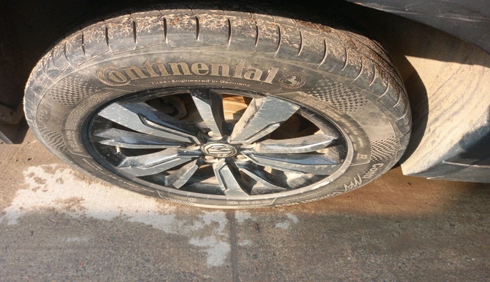 2019 MG HECTOR SHARP 1.5 DCT PETROL, Petrol, Automatic, 1,06,349 km, tyre