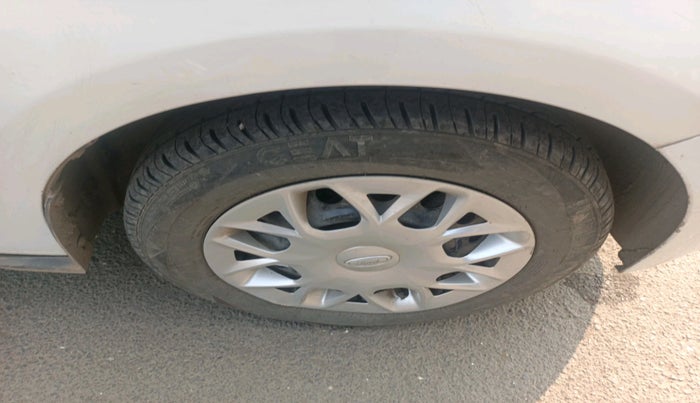 2015 Ford Figo Aspire TREND 1.2 PETROL, Petrol, Manual, 71,103 km, tyre