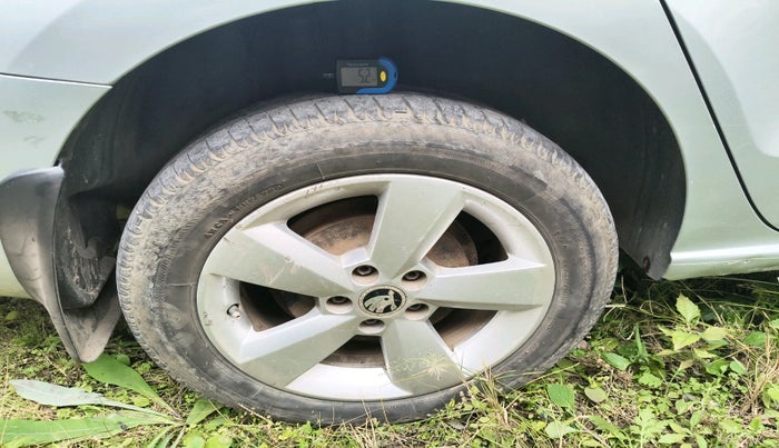 2016 Skoda Rapid 1.5 TDI CR STYLE PLUS AT, Diesel, Automatic, 1,70,893 km, tyre