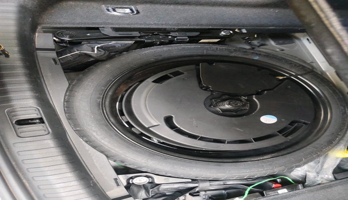 2019 Audi A6 45 TFSI TECHNOLOGY, Petrol, Automatic, 30,615 km, tyre