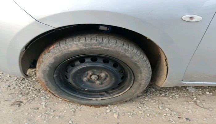 2012 Renault Pulse RXL DIESEL, Diesel, Manual, 1,10,899 km, tyre