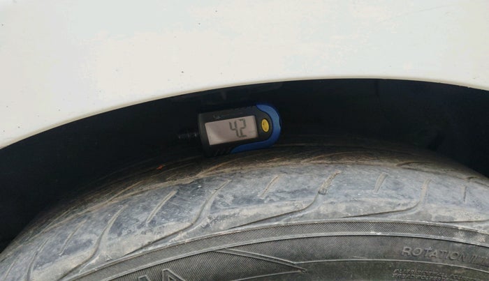 2015 Hyundai Grand i10 SPORTZ 1.1 CRDI, Diesel, Manual, 97,256 km, tyre