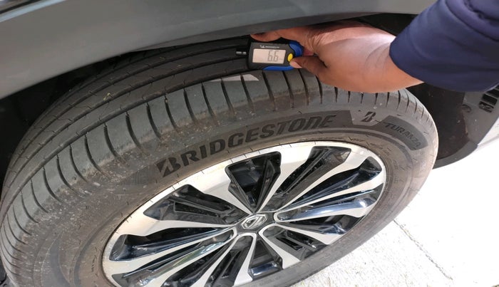 2021 MG GLOSTER SAVVY 6 STR 2.0 TWIN TURBO 4WD, Diesel, Automatic, 50,188 km, tyre