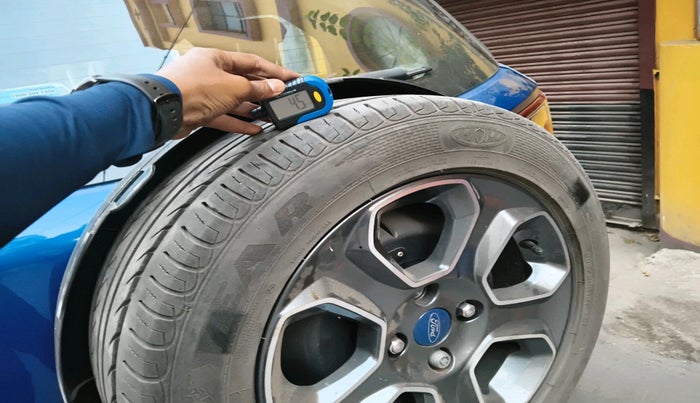 2020 Ford Ecosport TITANIUM 1.5 SPORTS(SUNROOF) PETROL, Petrol, Manual, 21,618 km, tyre