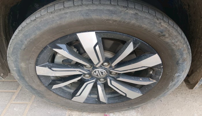 2019 MG HECTOR SHARP 2.0 DIESEL, Diesel, Manual, 1,17,155 km, tyre