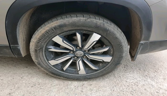 2019 MG HECTOR SHARP 2.0 DIESEL, Diesel, Manual, 1,17,155 km, tyre