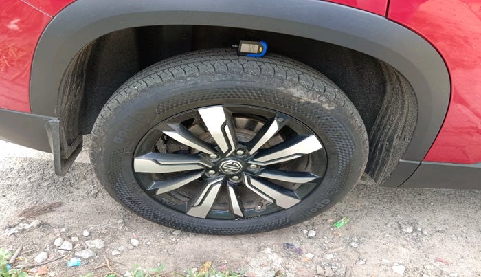 2020 MG HECTOR SHARP 2.0 DIESEL, Diesel, Manual, 58,889 km, tyre