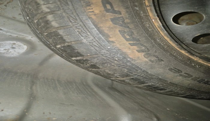 2013 Hyundai i20 SPORTZ 1.2, Petrol, Manual, 1,02,776 km, tyre