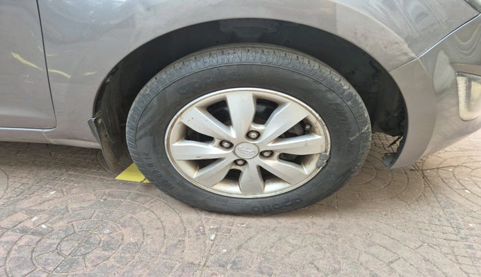 2013 Hyundai i20 SPORTZ 1.2, Petrol, Manual, 1,02,776 km, tyre