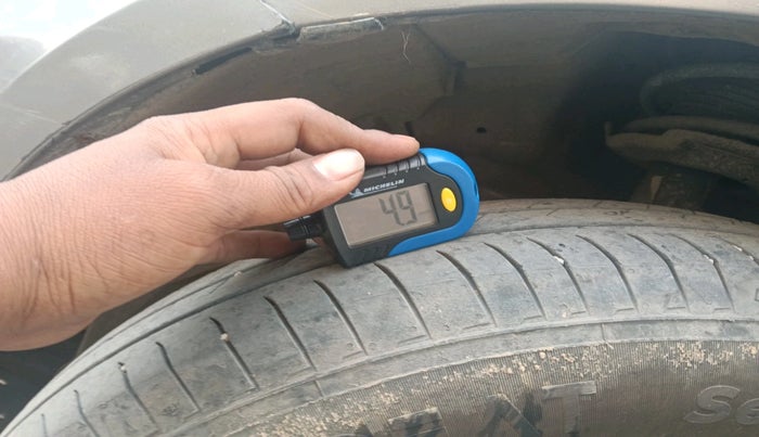 2014 Maruti Swift Dzire VXI, Petrol, Manual, 96,030 km, tyre